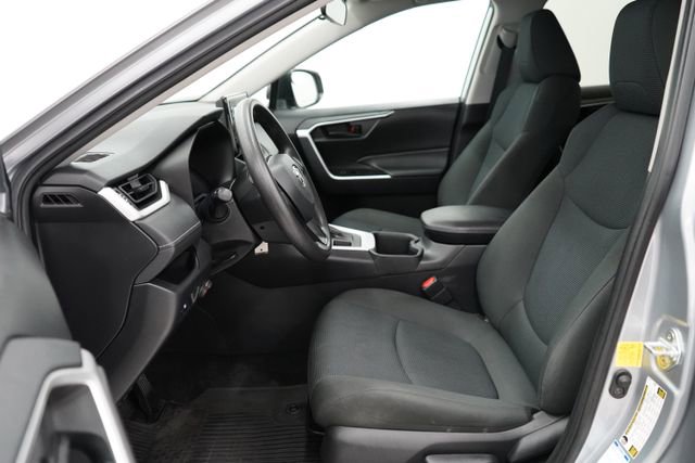 Used 2022 Toyota RAV4 LE image 12
