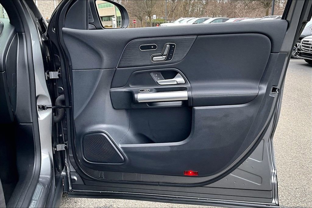 Certified 2023 Mercedes-Benz GLA 250 4MATIC image 19