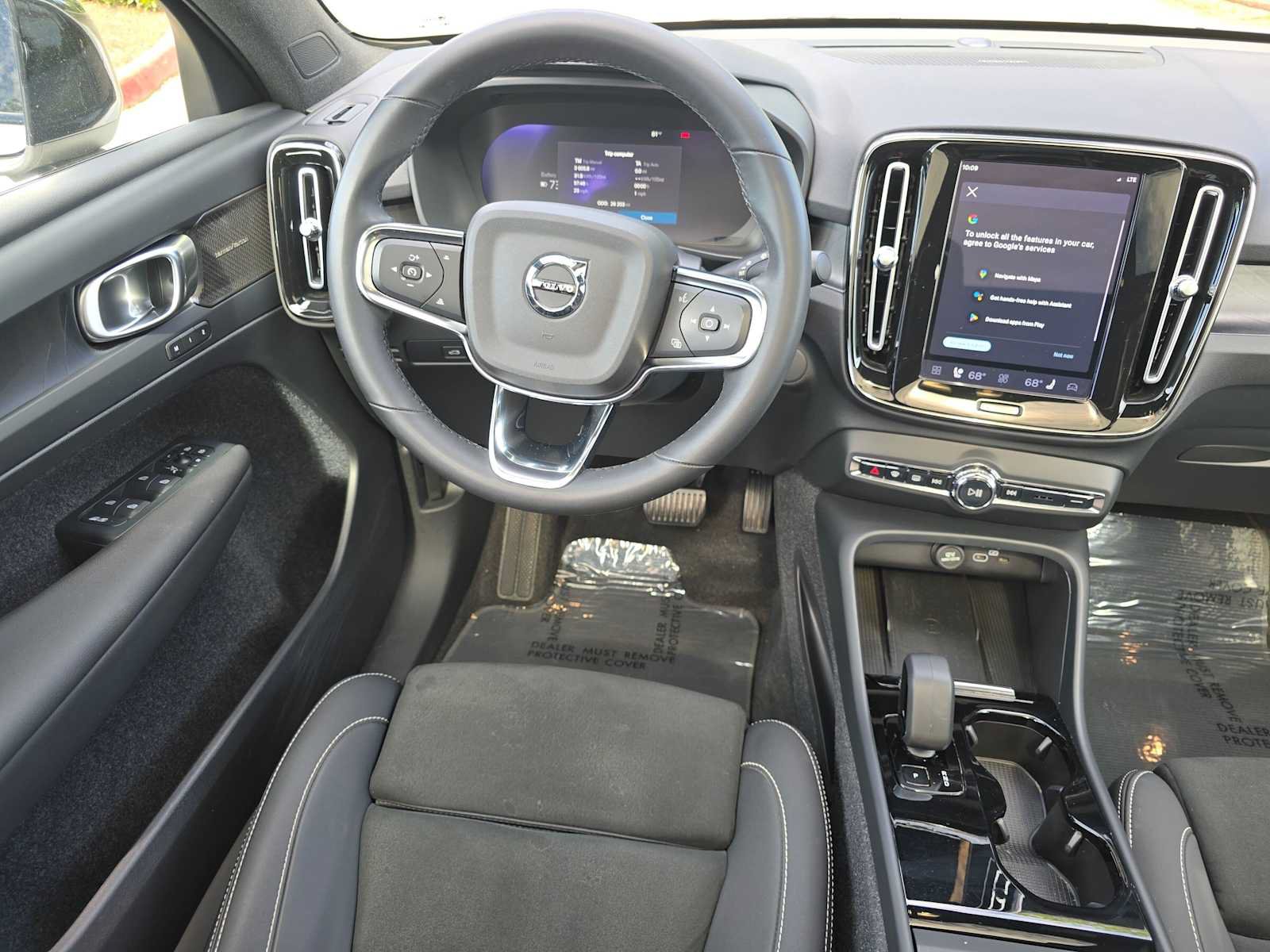 Certified 2023 Volvo C40 P8 Recharge Ultimate AWD/4WD image 18