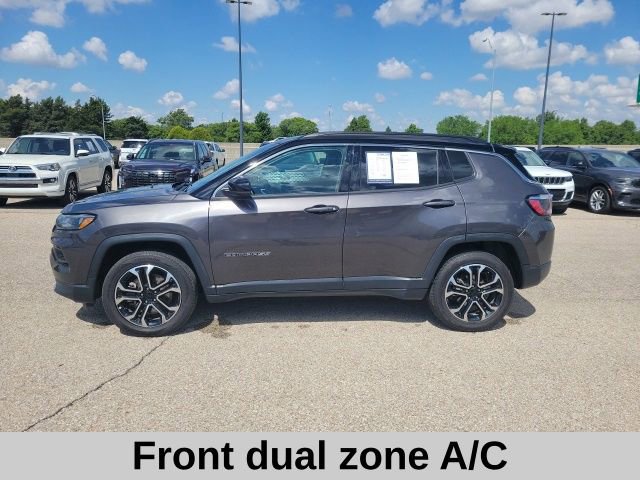 Used 2024 Jeep Compass Limited AWD/4WD image 3