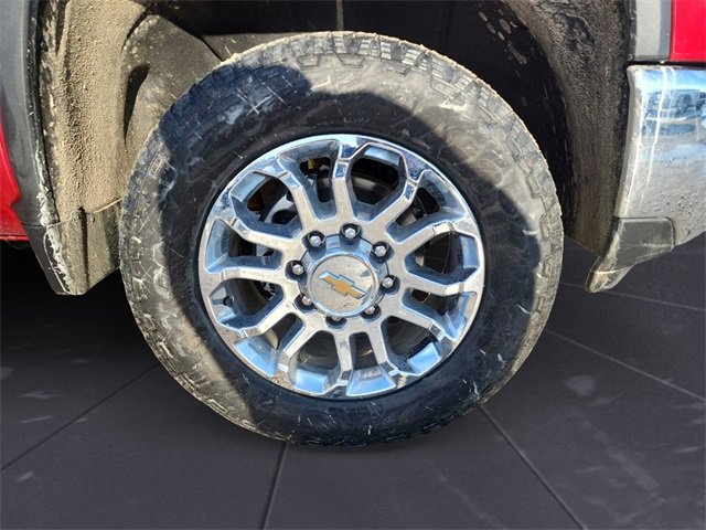 Used 2024 Chevrolet Silverado 2500 LTZ image 9