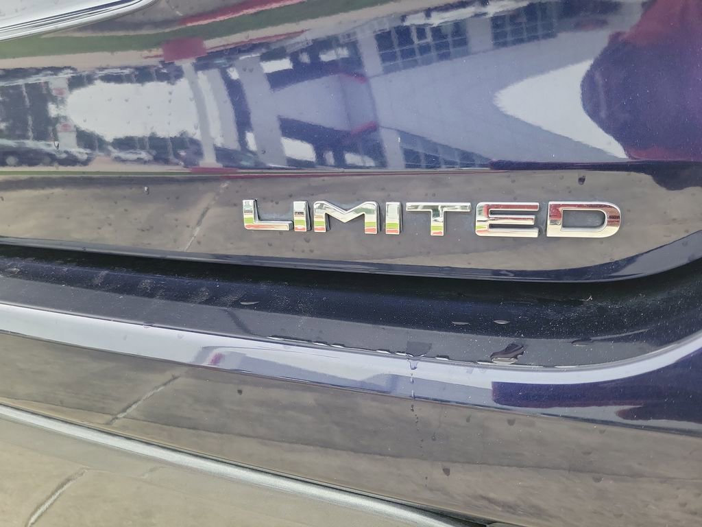 Used 2023 Toyota Highlander Limited FWD image 5