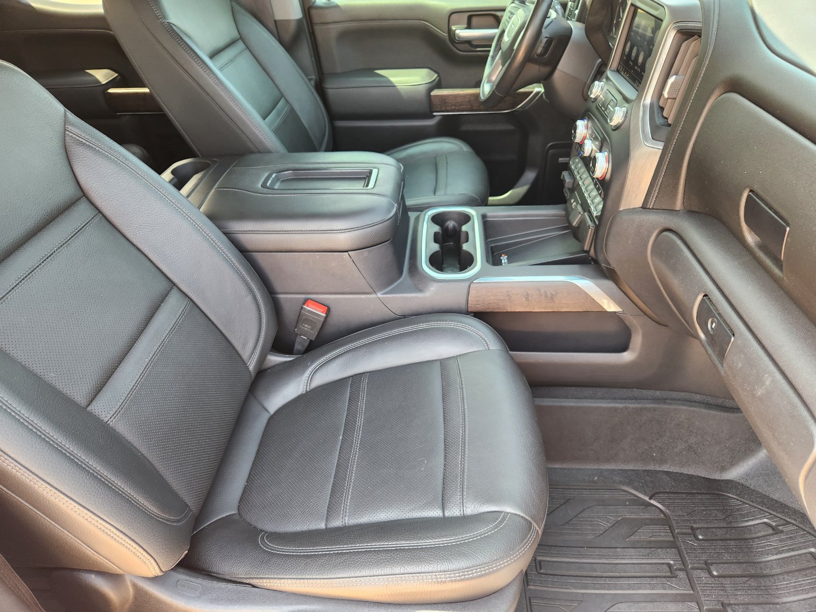 Used 2021 GMC Sierra 1500 Denali w/ Denali Ultimate Package AWD/4WD image 17
