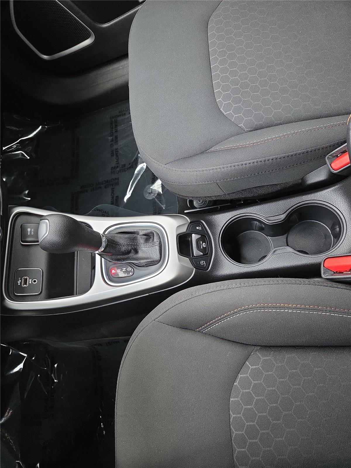 Used 2020 Jeep Compass Sport w/ Cold Weather Group FWD image 22