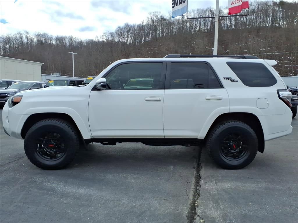 Used 2020 Toyota 4Runner TRD Off-Road Premium image 9