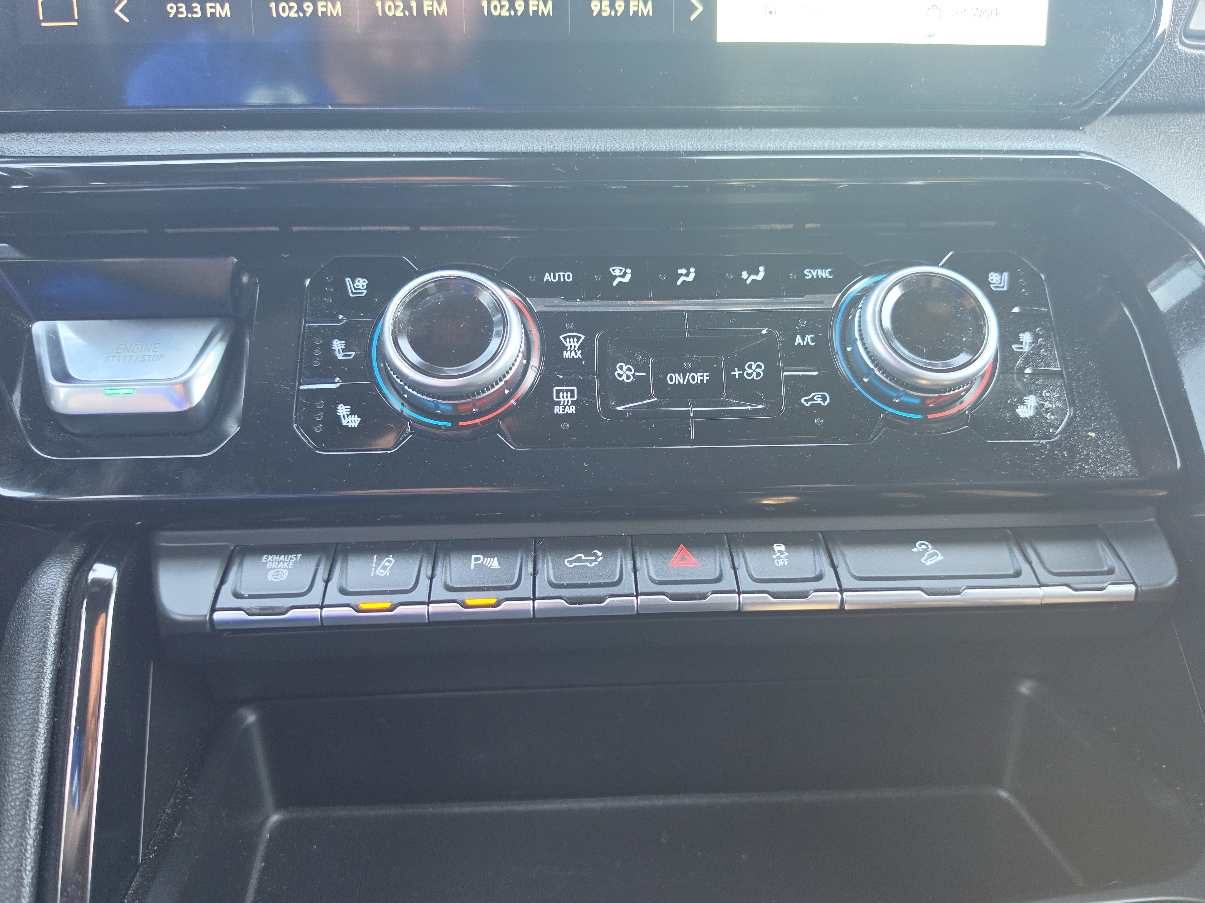 Used 2025 GMC Sierra 2500 AT4 AWD/4WD image 30
