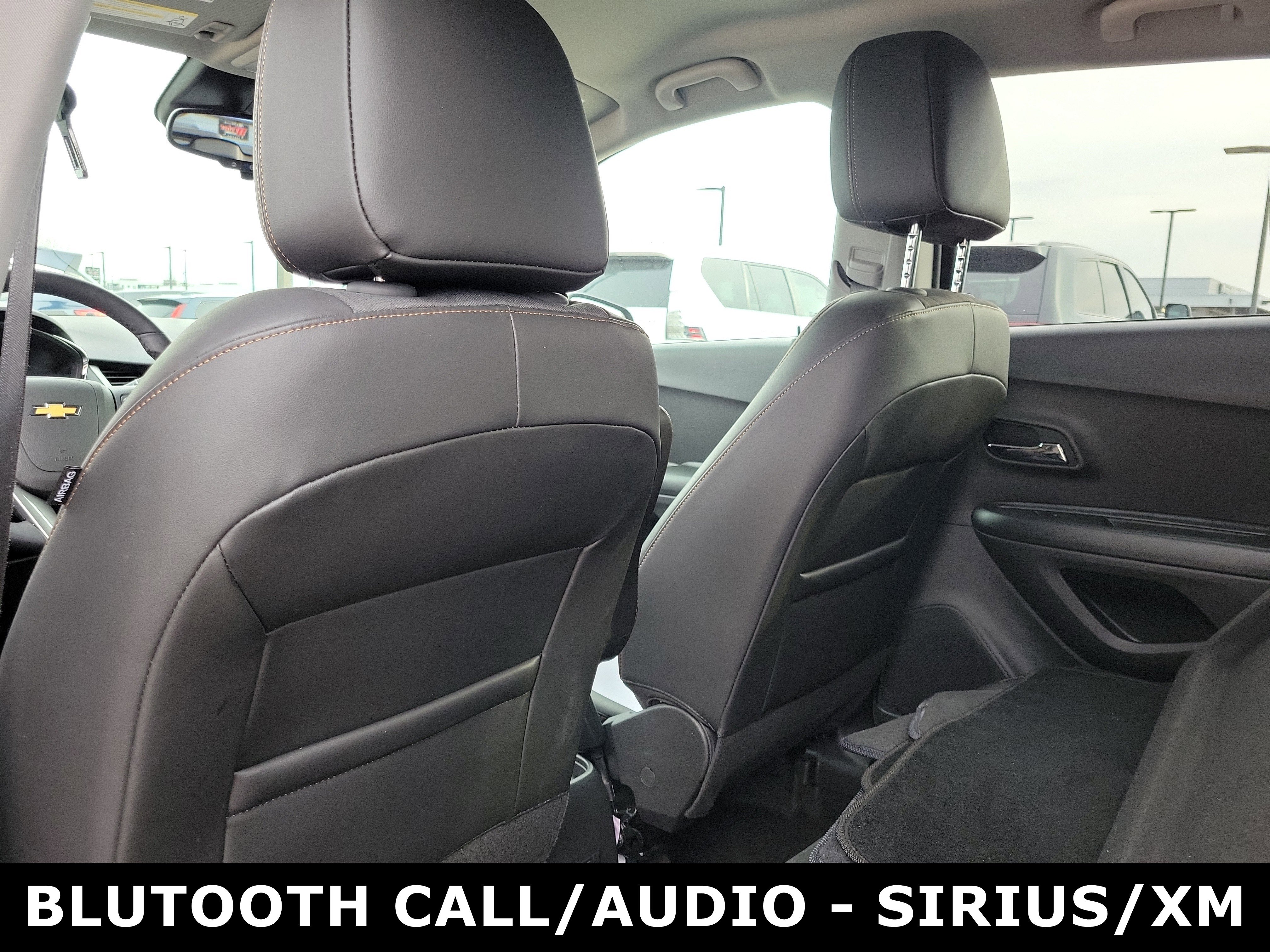 Used 2022 Chevrolet Trax LT w/ LT Convenience Package image 14