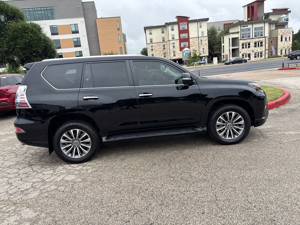 Certified 2022 Lexus GX 460 Luxury w/ Off Road Package AWD/4WD image 6