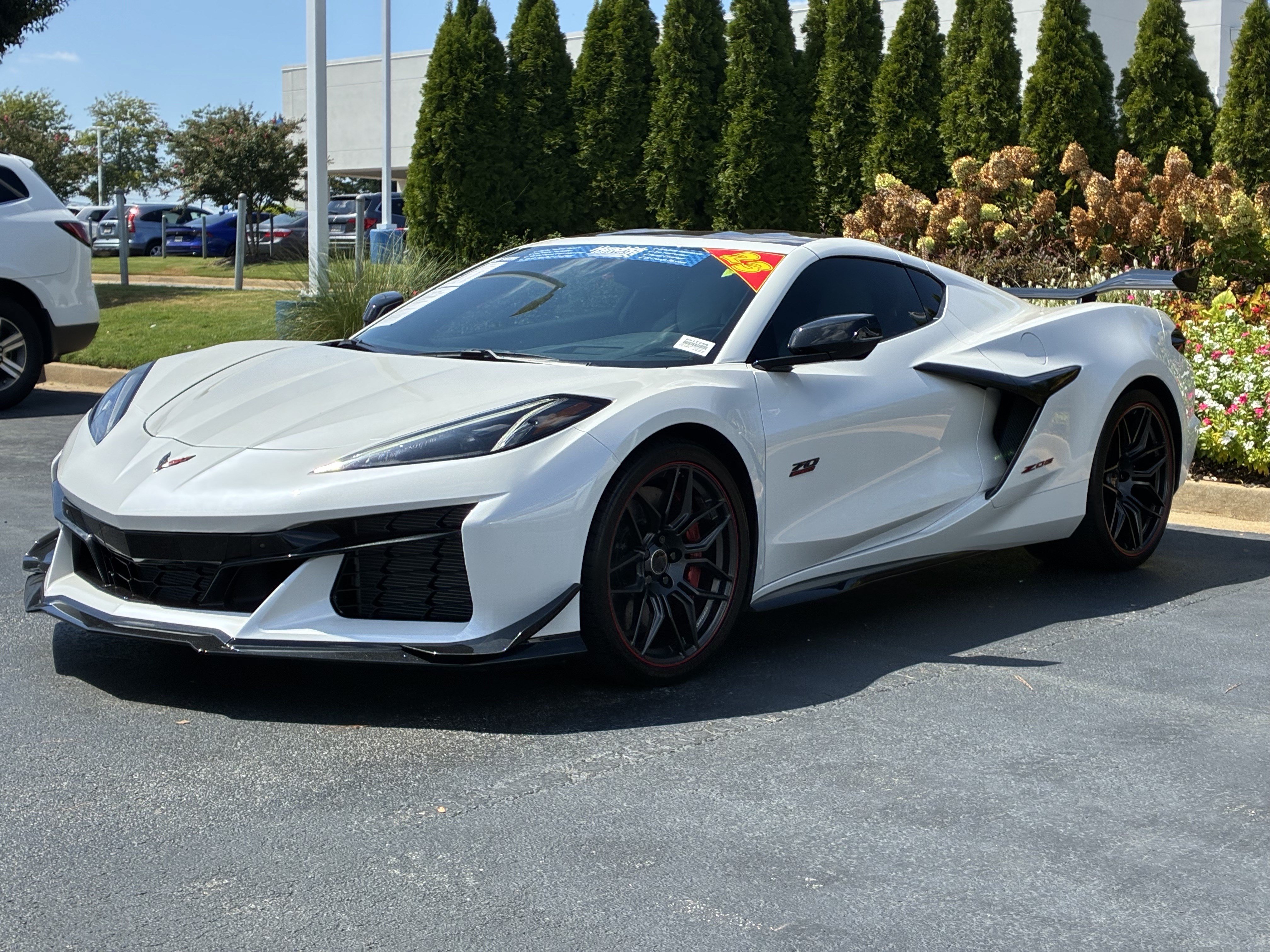 Used 2023 Chevrolet Corvette Z06 w/ Z07 Performance Package RWD image 5
