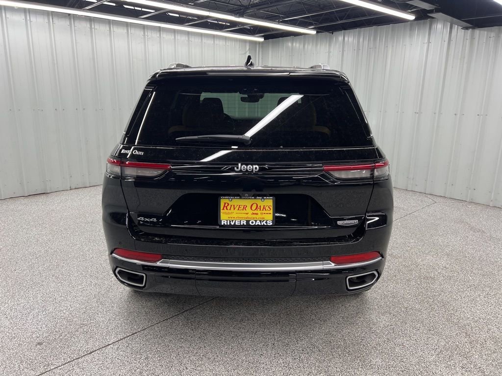Used 2024 Jeep Grand Cherokee Summit w/ Luxury Tech Group V image 5