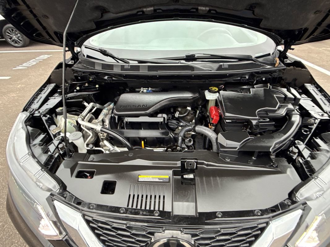 Used 2020 Nissan Rogue Sport S image 9