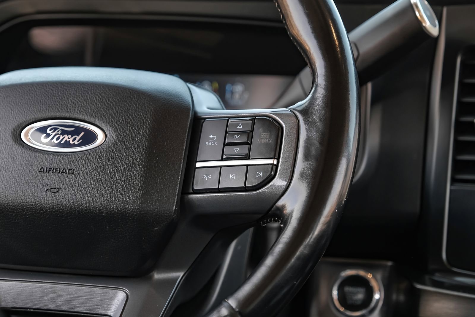 Used 2023 Ford F350 Lariat image 22