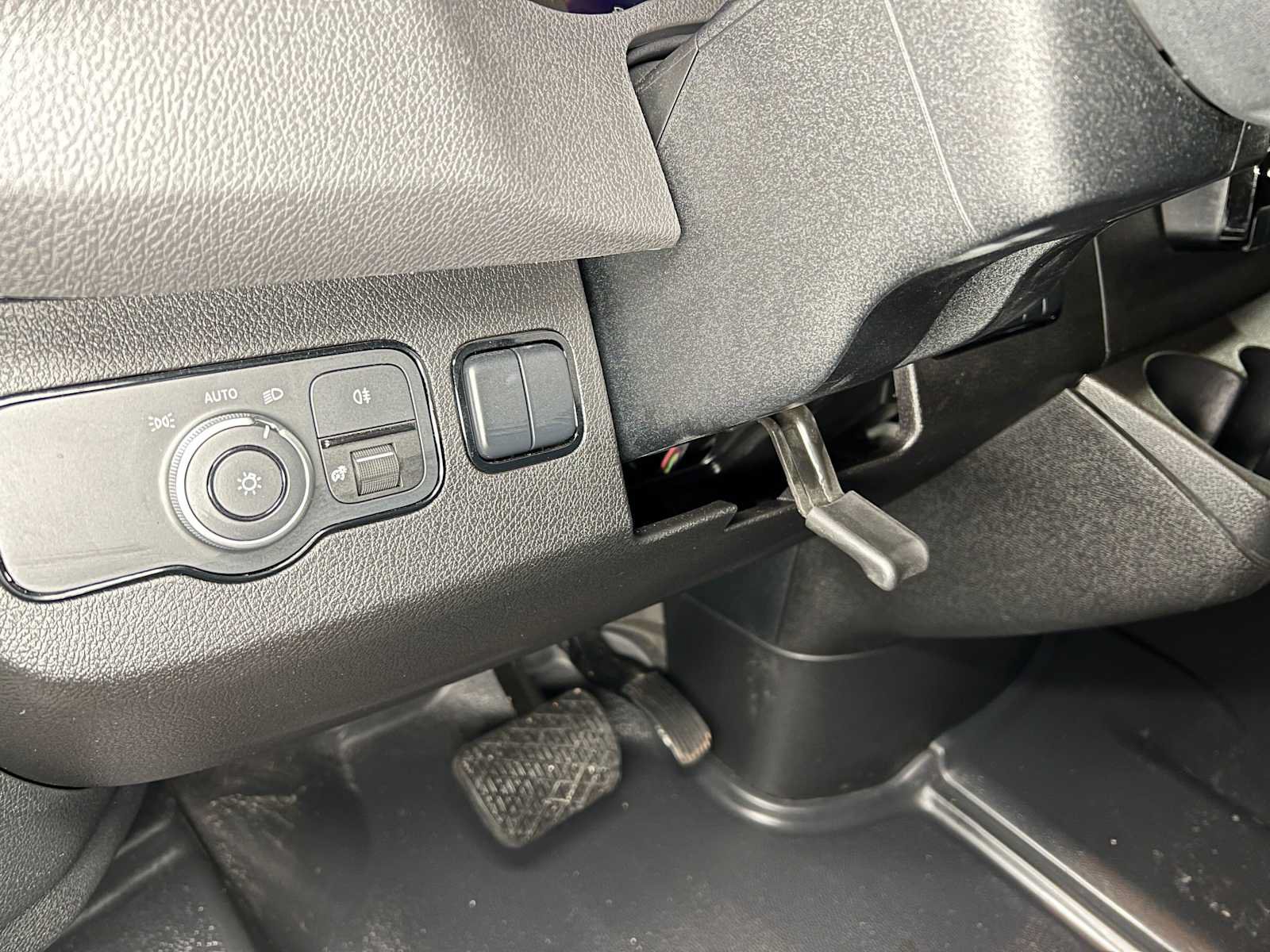 Used 2025 Mercedes-Benz Sprinter 2500 image 21