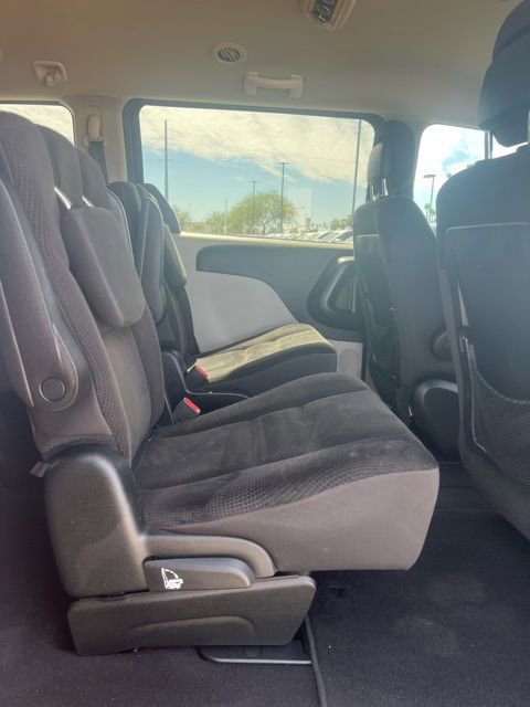 Used 2018 Dodge Grand Caravan SE w/ UConnect Hands-Free Group FWD image 29