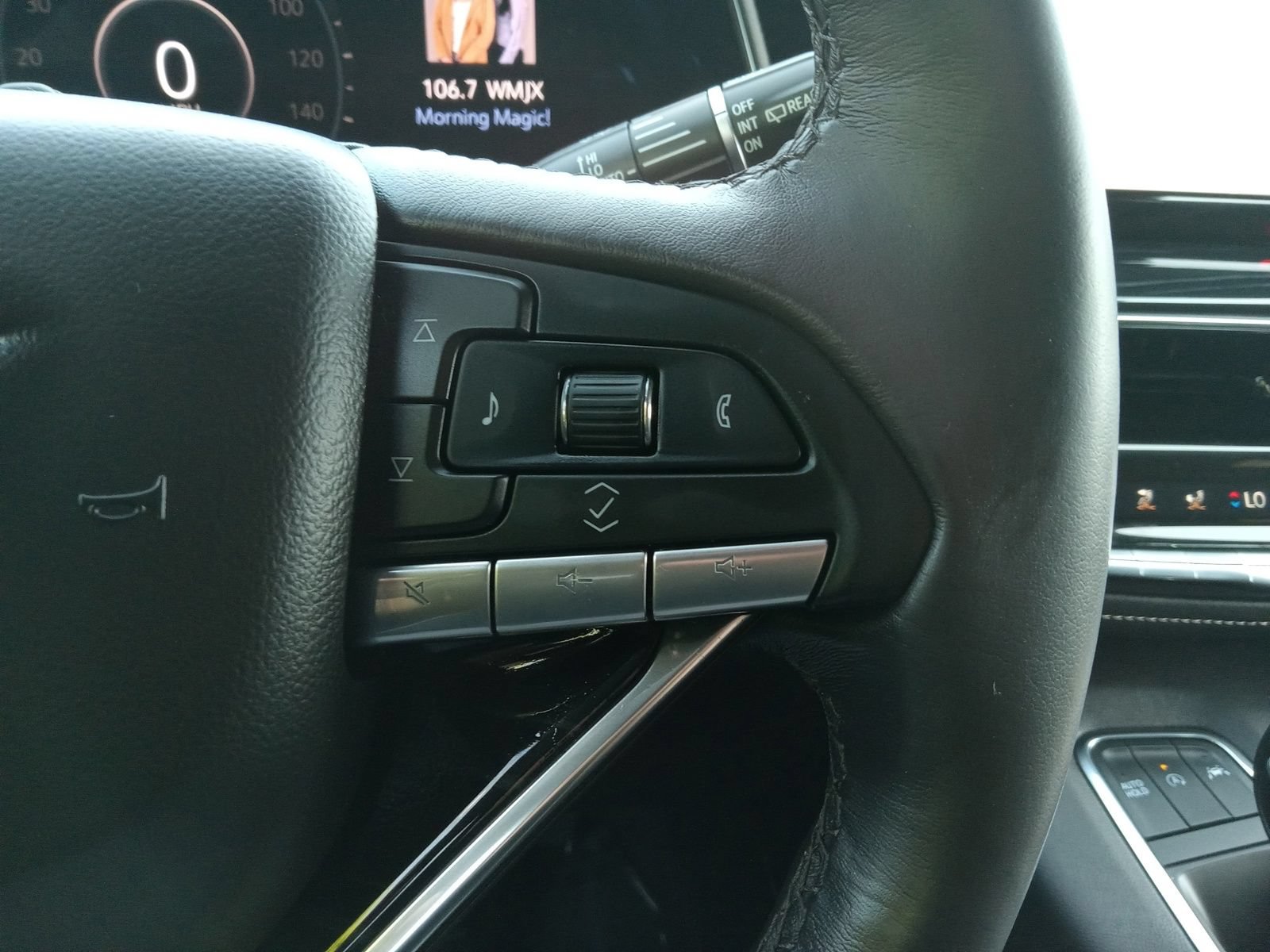 Used 2024 Cadillac Escalade Sport AWD/4WD image 22