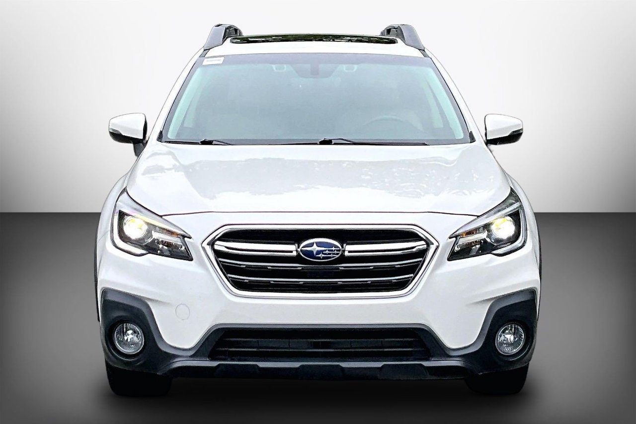 Used 2018 Subaru Outback 3.6R Limited AWD/4WD image 3
