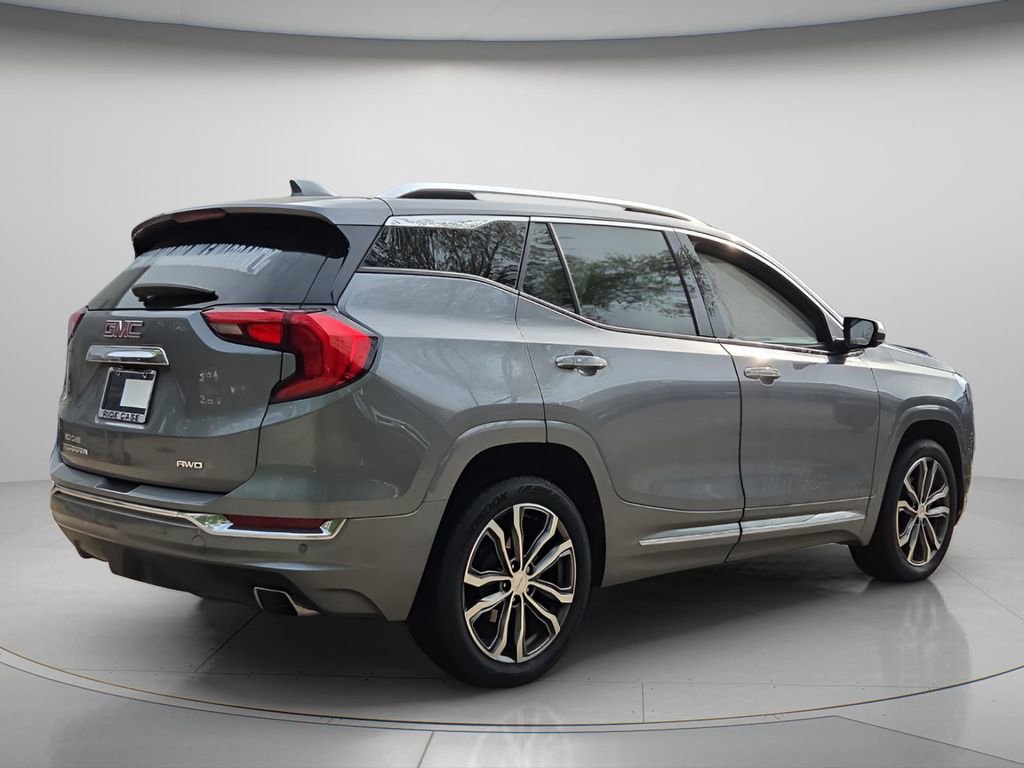 Used 2019 GMC Terrain Denali w/ Advanced Safety Package image 7