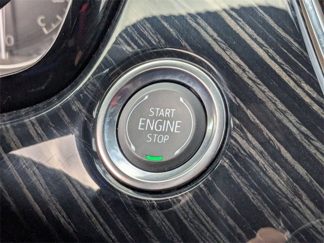 Used 2025 Cadillac XT6 Premium Luxury image 27