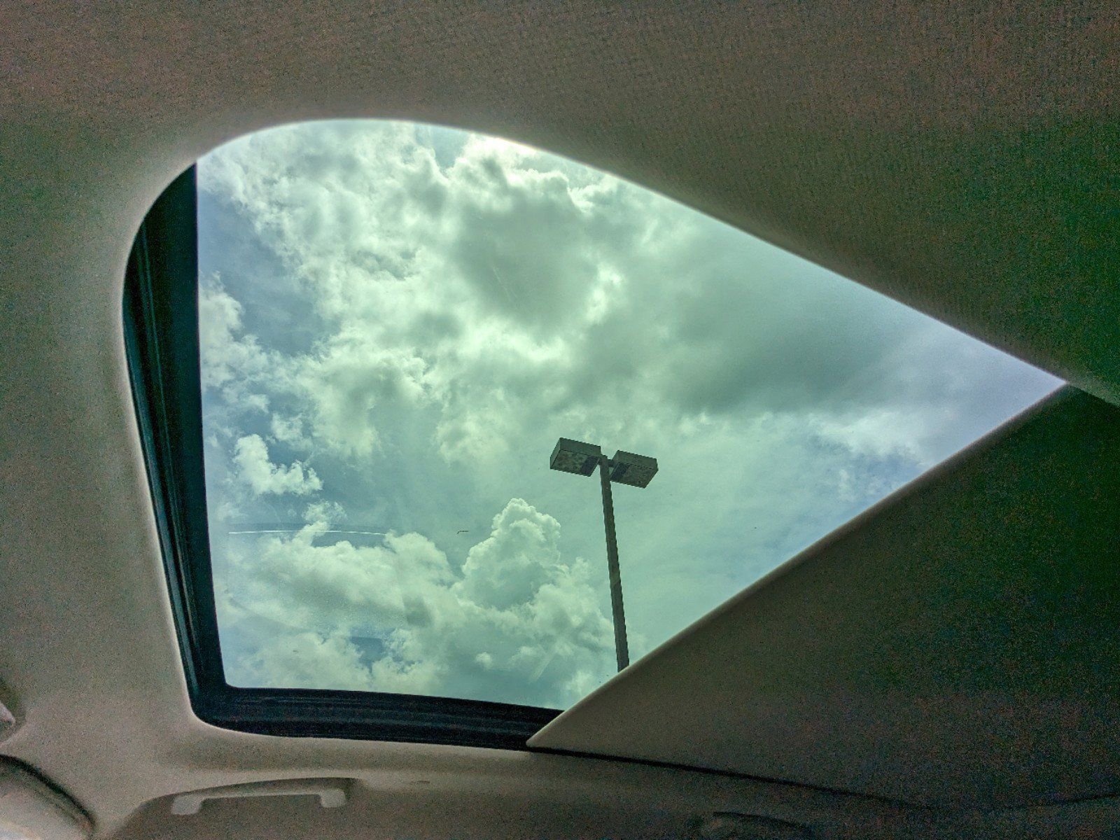 Certified 2023 Lincoln Nautilus Reserve w/ Equipment Group 202A image 21