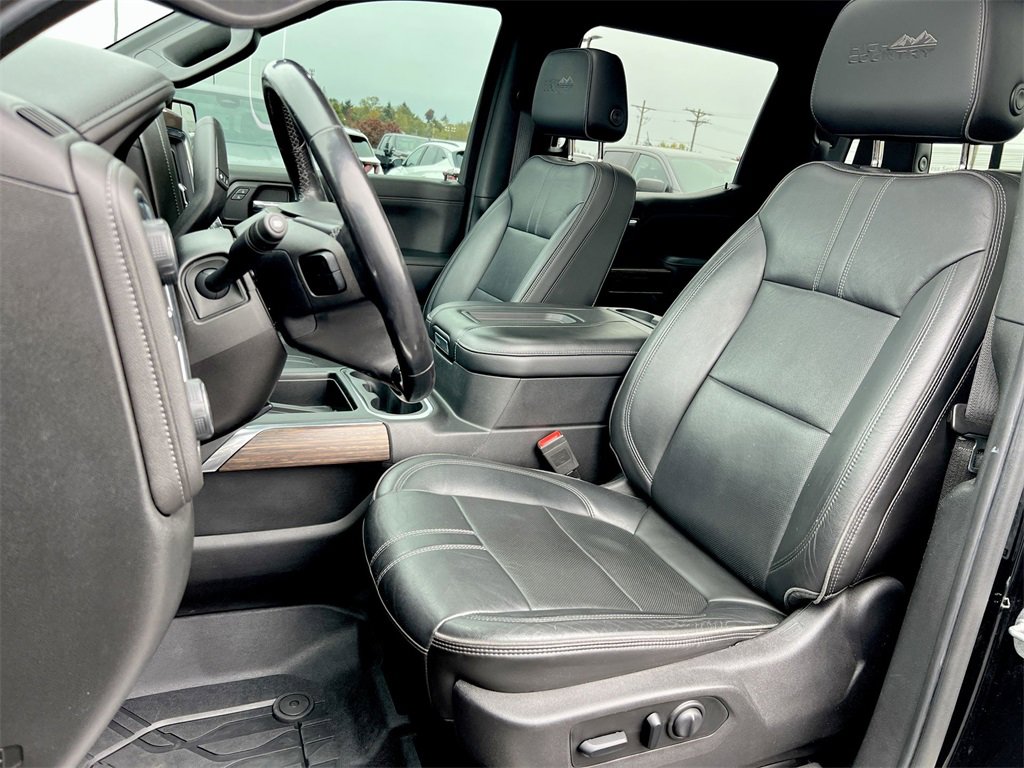 Certified 2019 Chevrolet Silverado 1500 High Country w/ Technology Package image 17