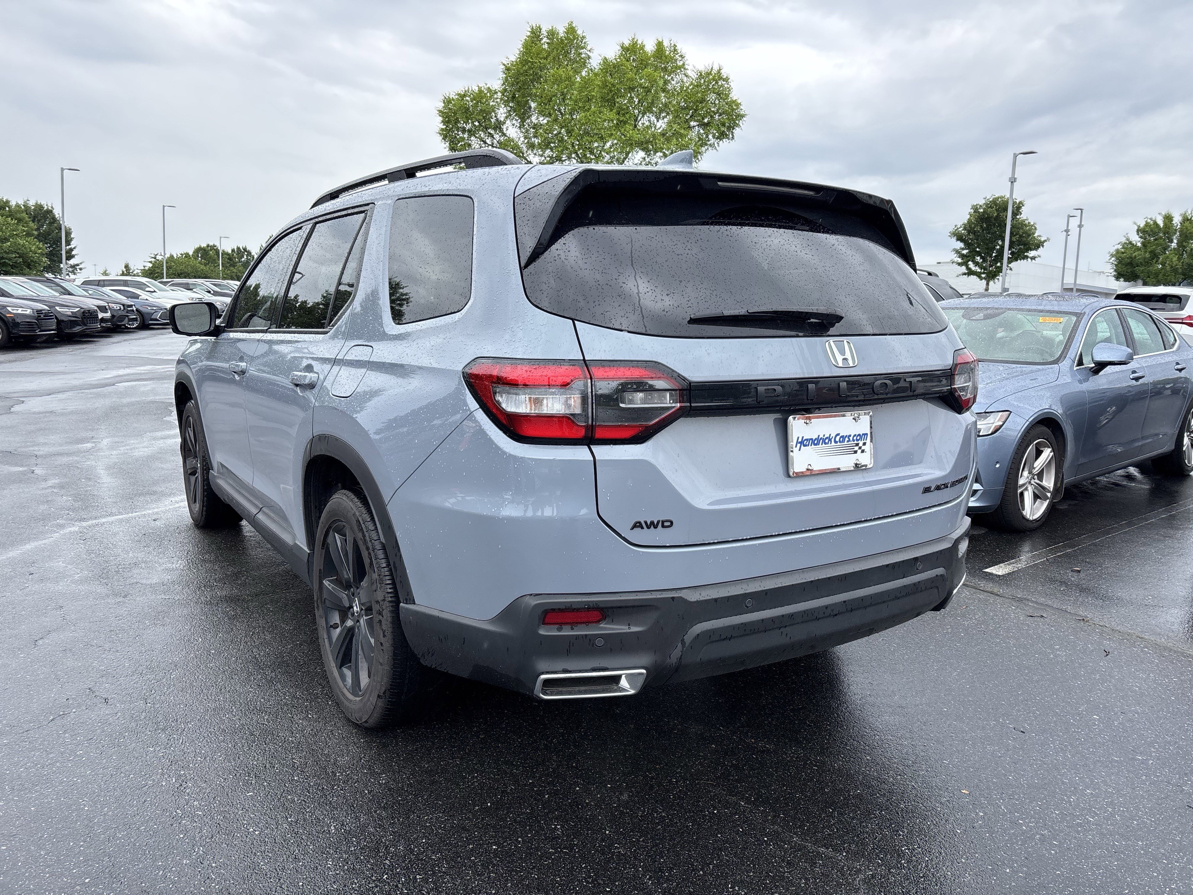Used 2025 Honda Pilot Black Edition image 19