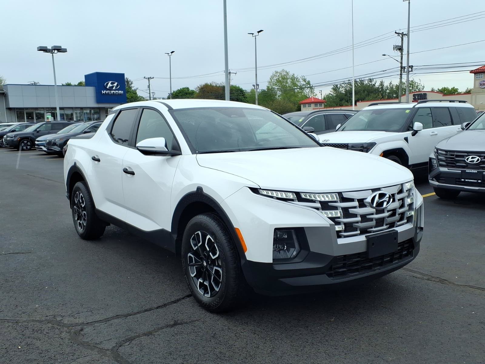 Used 2024 Hyundai Santa Cruz SEL AWD/4WD image 3
