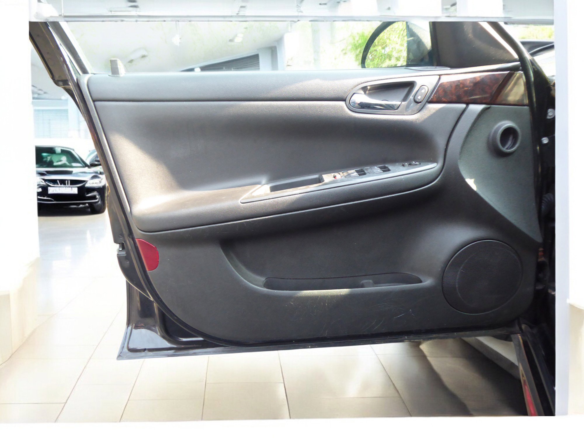 Used 2012 Chevrolet Impala LT w/ LT Sunroof Package image 21