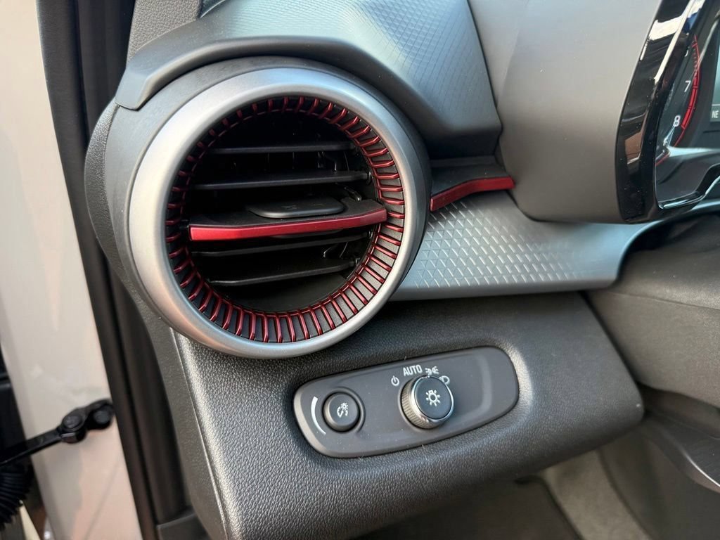 New 2026 Chevrolet Trax RS w/ Sunroof Package FWD image 9