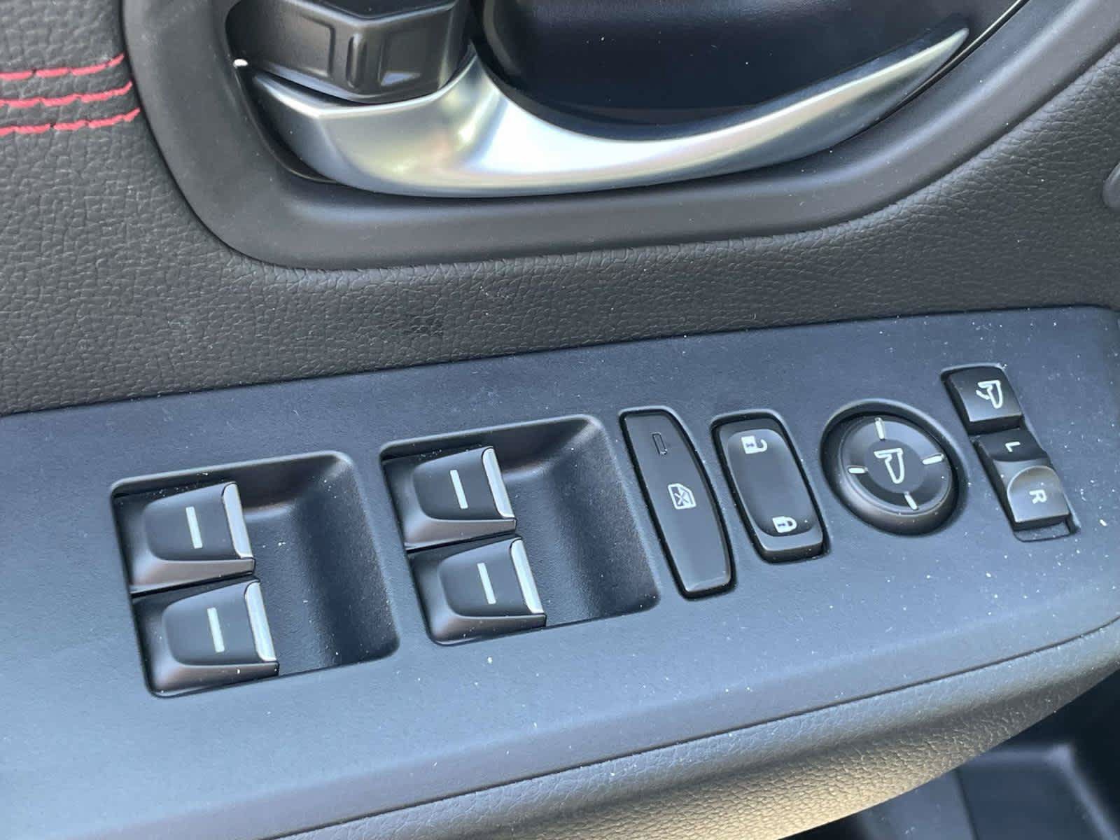 Used 2026 Honda Pilot Black Edition image 16