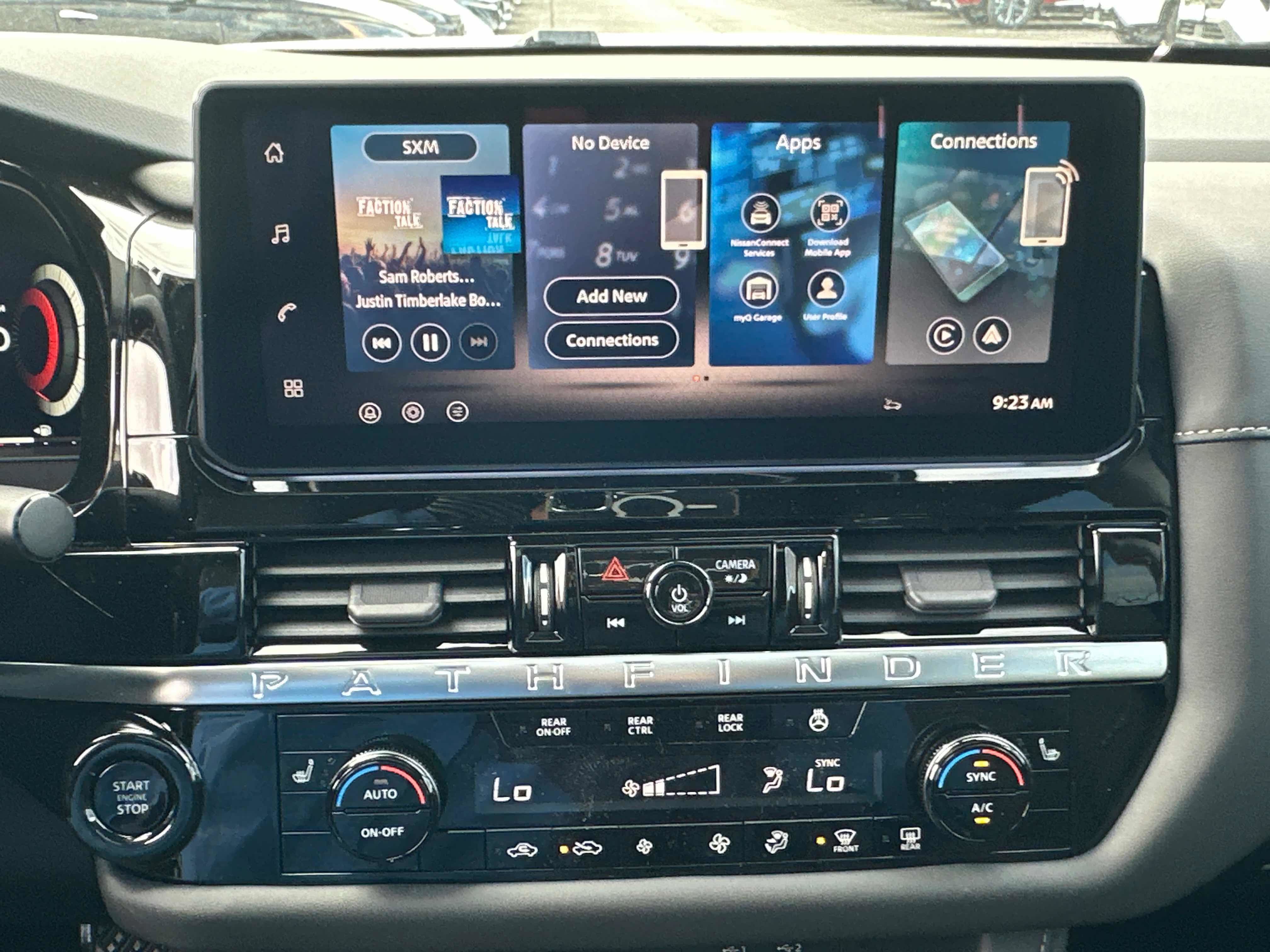 New 2026 Nissan Pathfinder SL AWD/4WD image 35