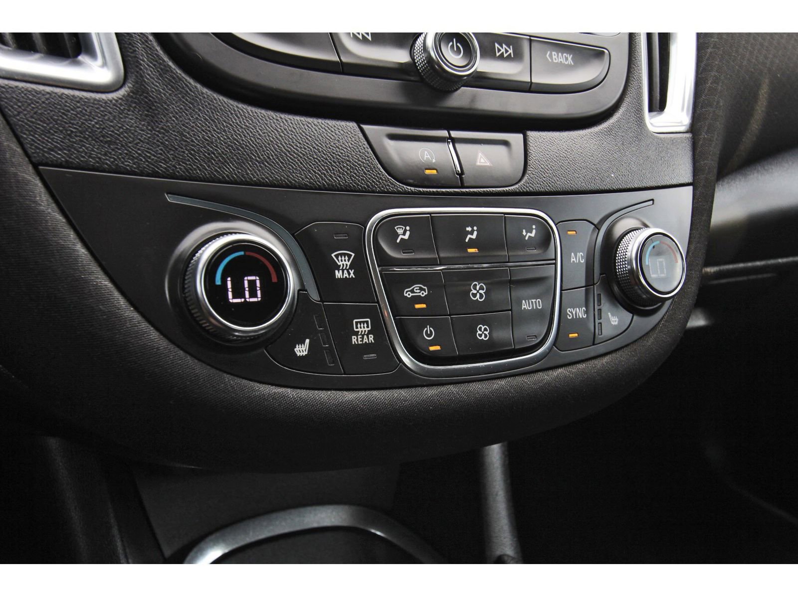 Used 2021 Chevrolet Malibu LT image 26