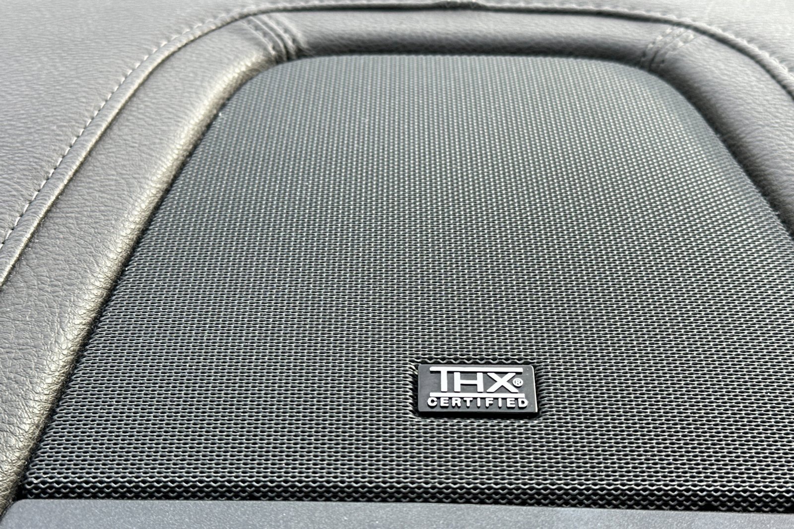 Used 2014 Lincoln MKS w/ Equipment Group 101A image 43