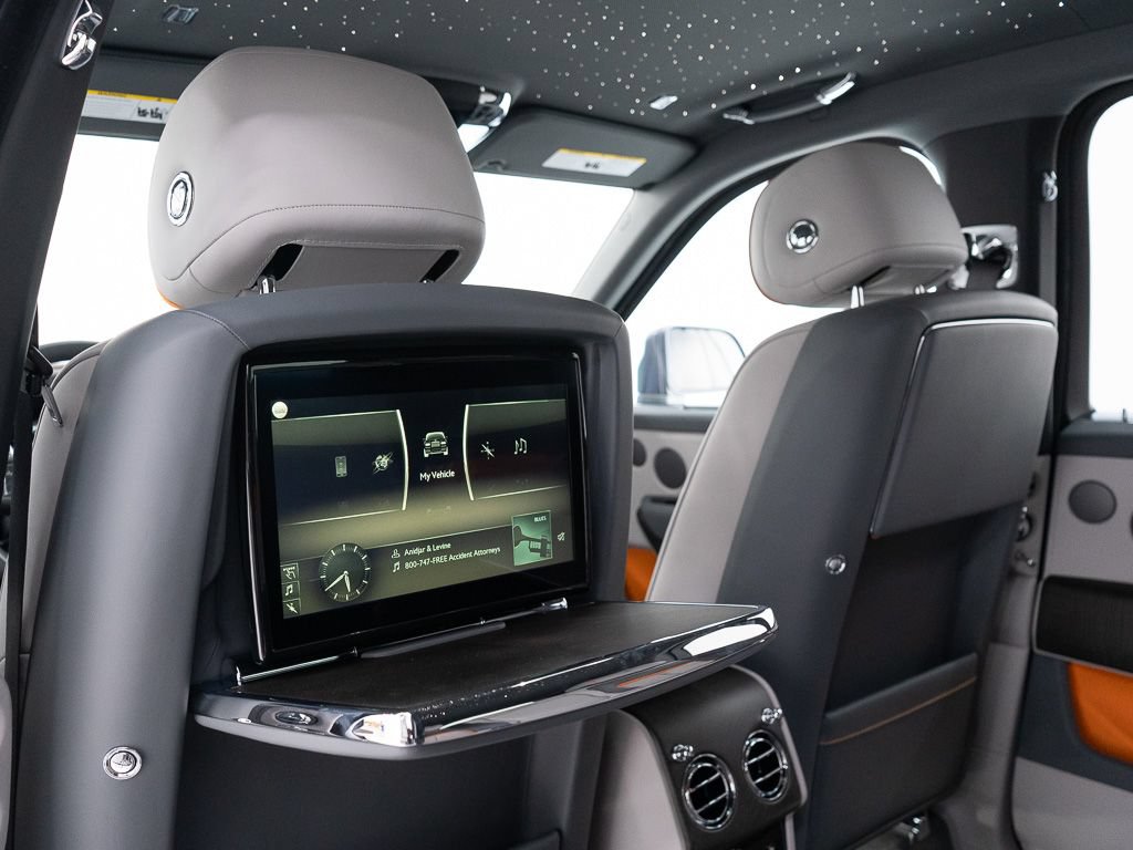 Certified 2023 Rolls-Royce Cullinan w/ Dark Exterior Package AWD/4WD image 24