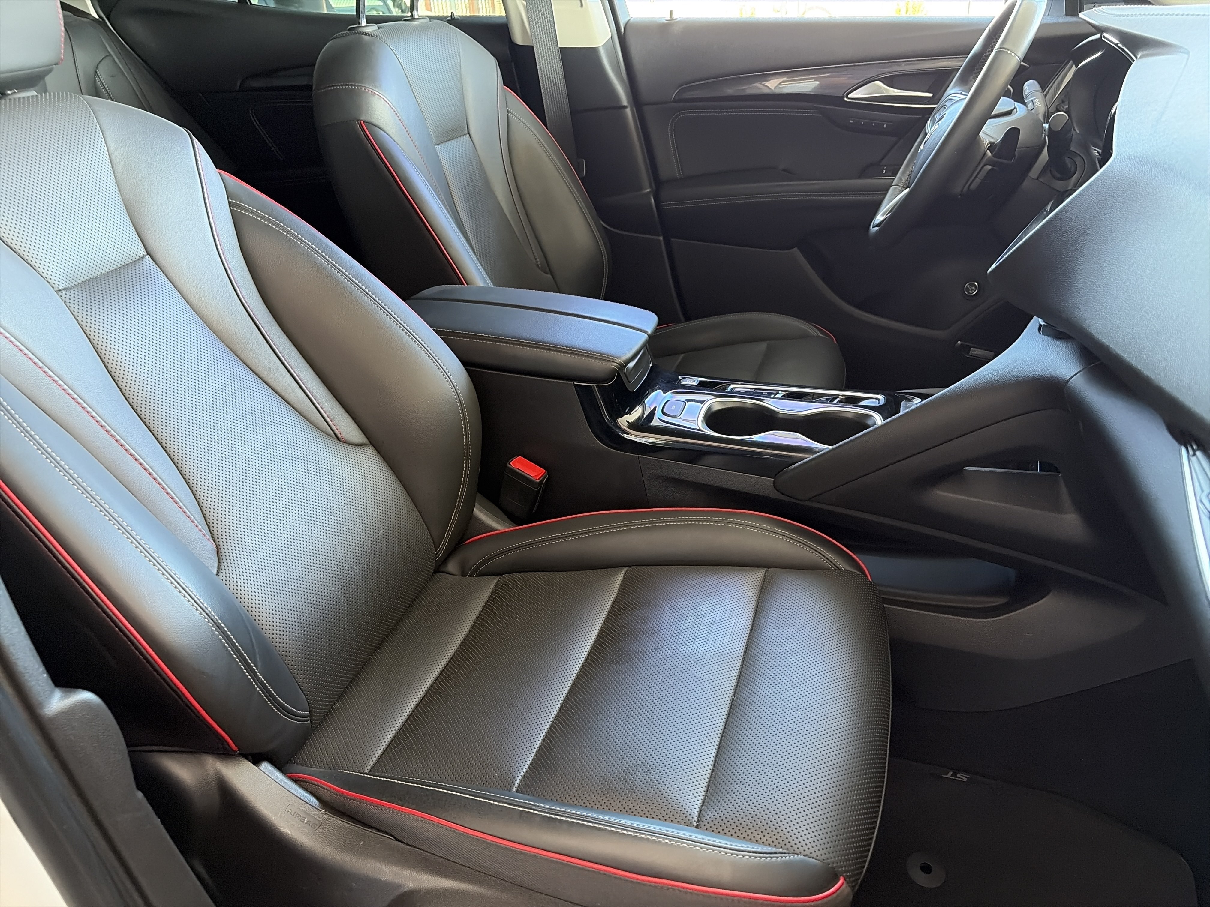 Used 2022 Buick Envision Essence w/ Technology Package II FWD image 16