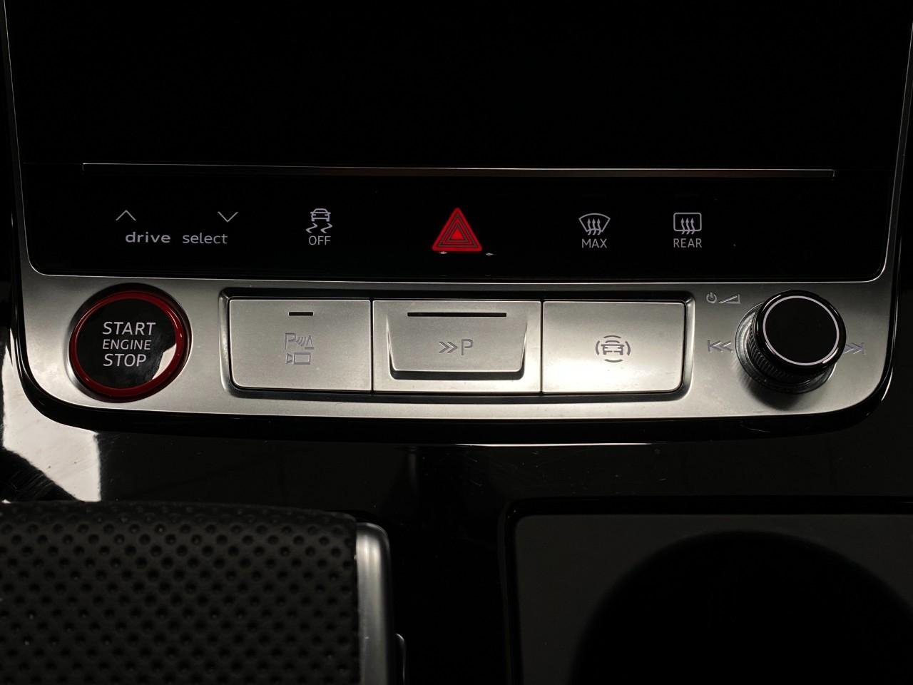 Used 2025 Audi SQ7 Prestige image 28