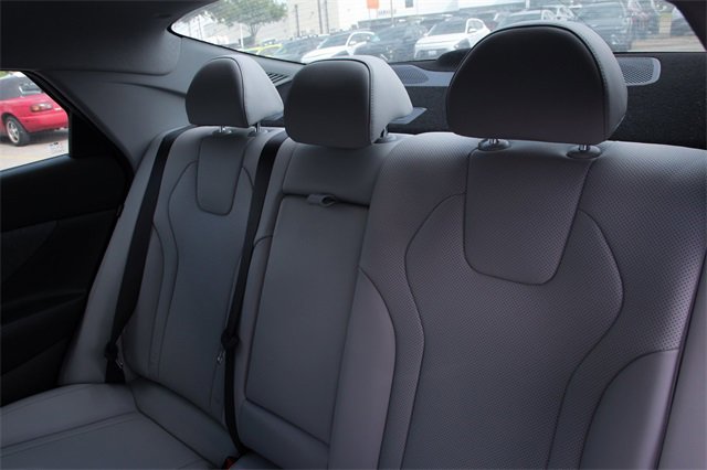 New 2025 Hyundai Elantra Limited image 15