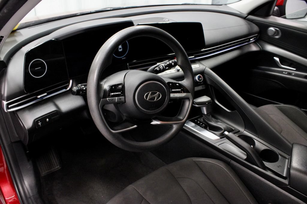 Certified 2024 Hyundai Elantra SEL FWD image 26