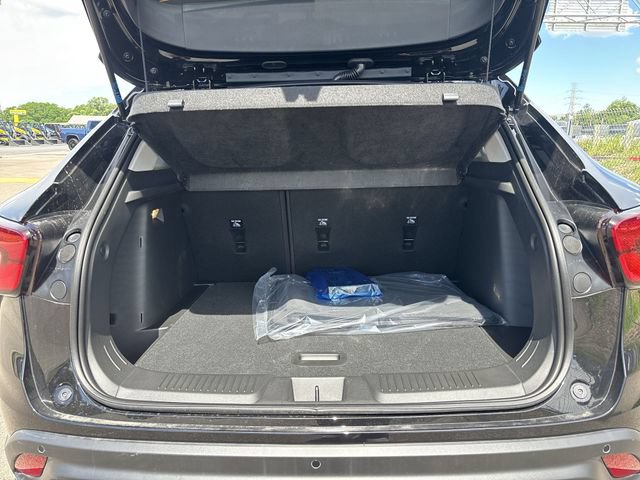 New 2026 Chevrolet Trax LT w/ Driver Confidence Package FWD image 18
