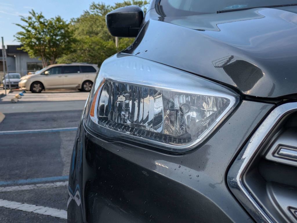 Used 2017 Ford Escape SE AWD/4WD image 10