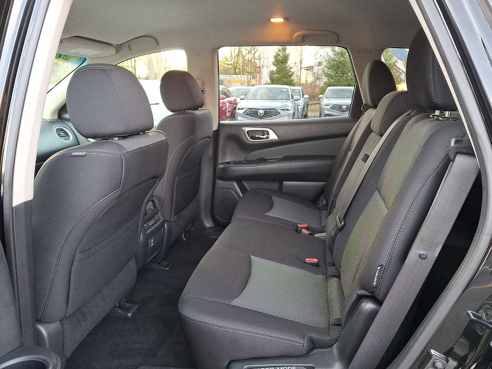 Used 2018 Nissan Pathfinder SV FWD image 10