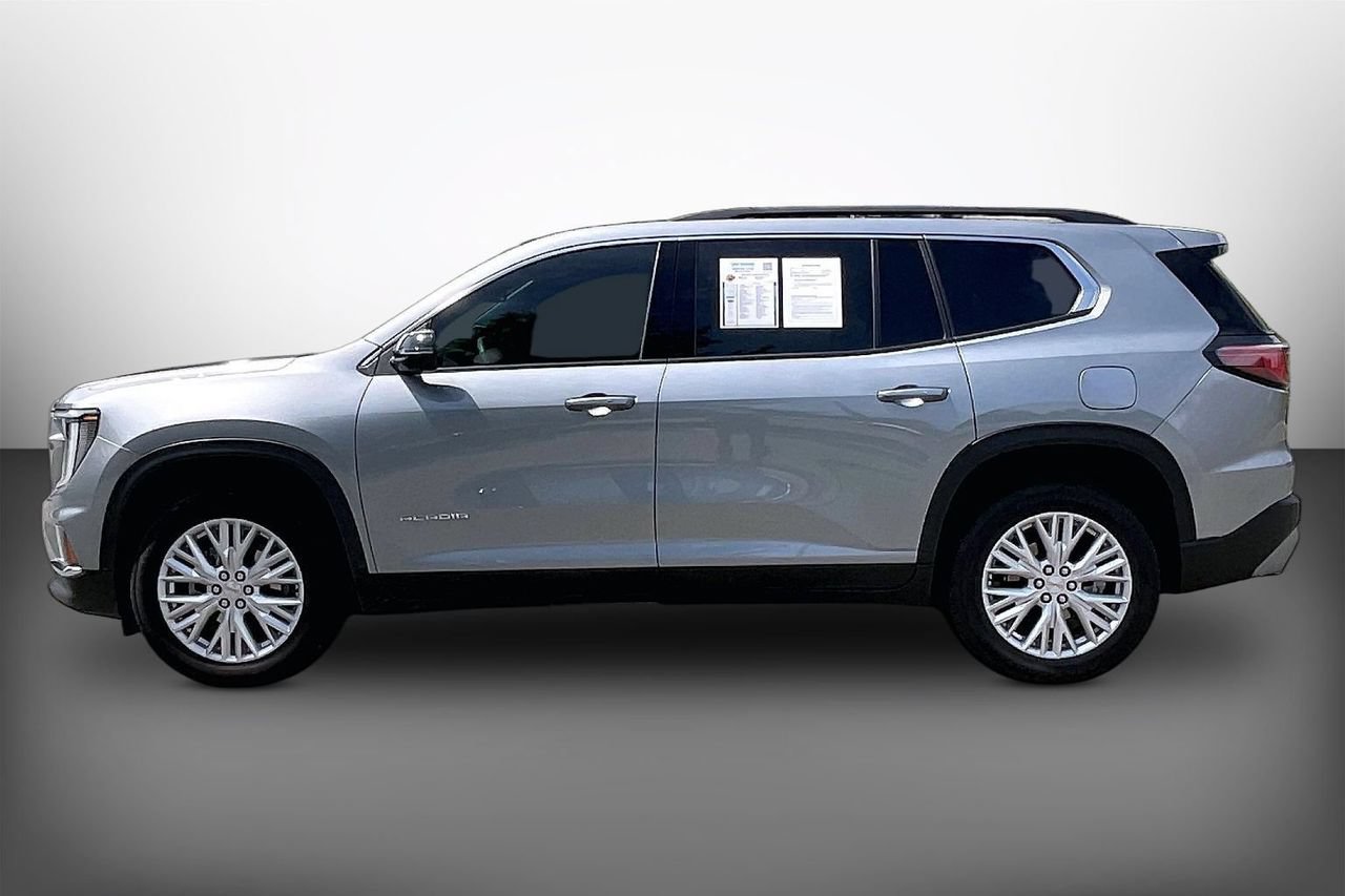 Used 2025 GMC Acadia Elevation w/ Elevation Premium Package FWD image 5