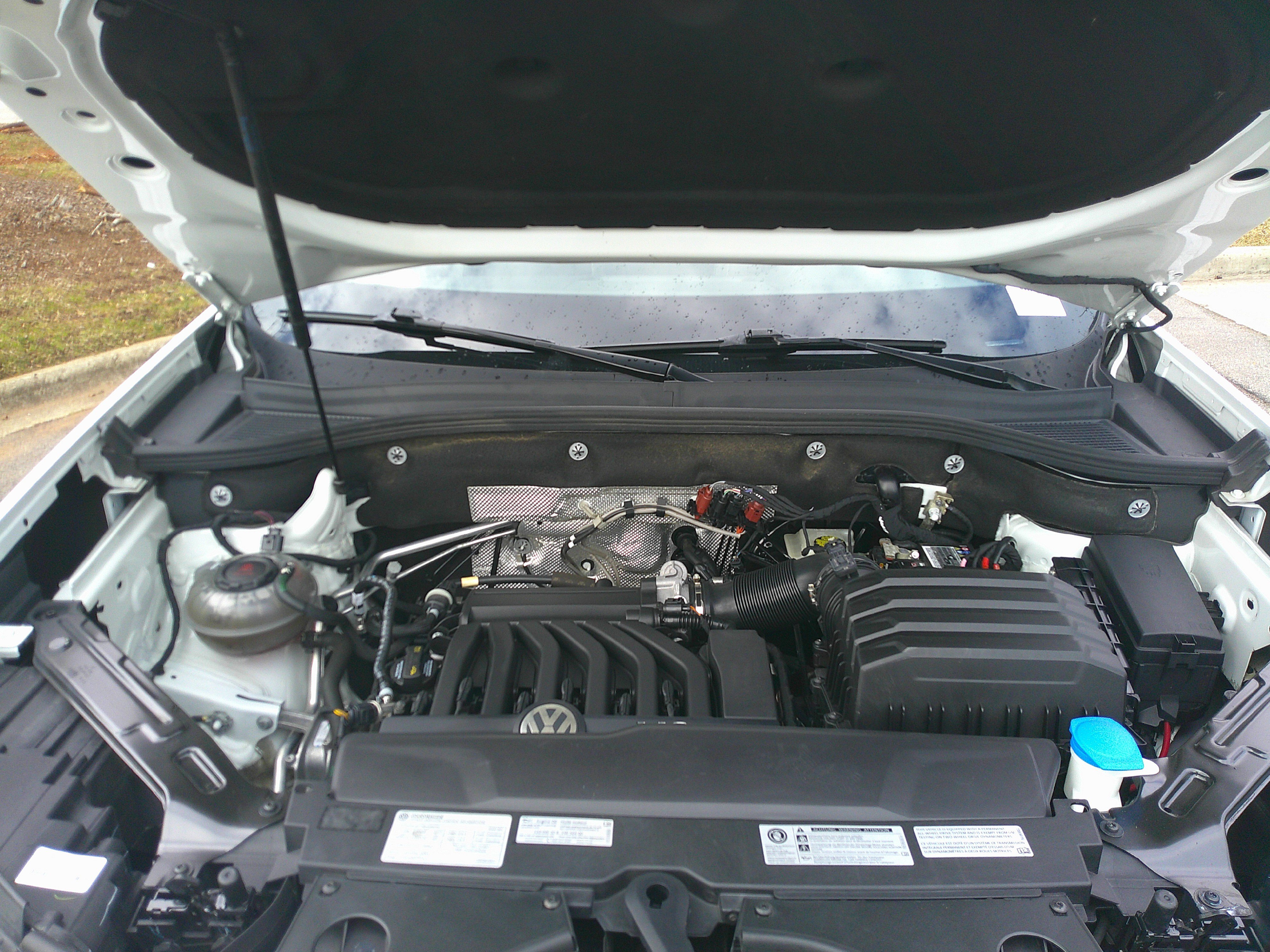 Used 2020 Volkswagen Atlas Cross Sport SEL Premium image 35