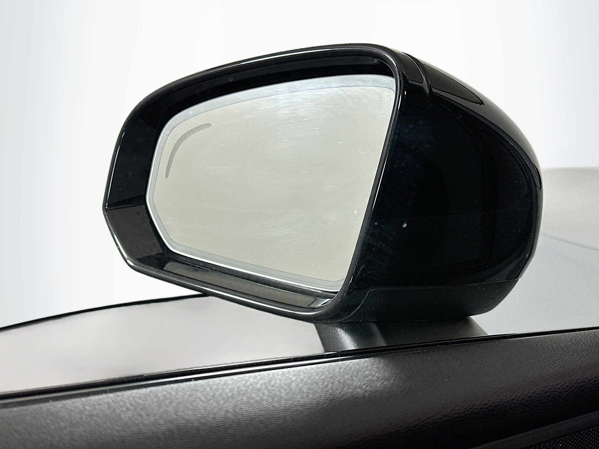 Used 2025 Volvo S60 B5 Plus image 16