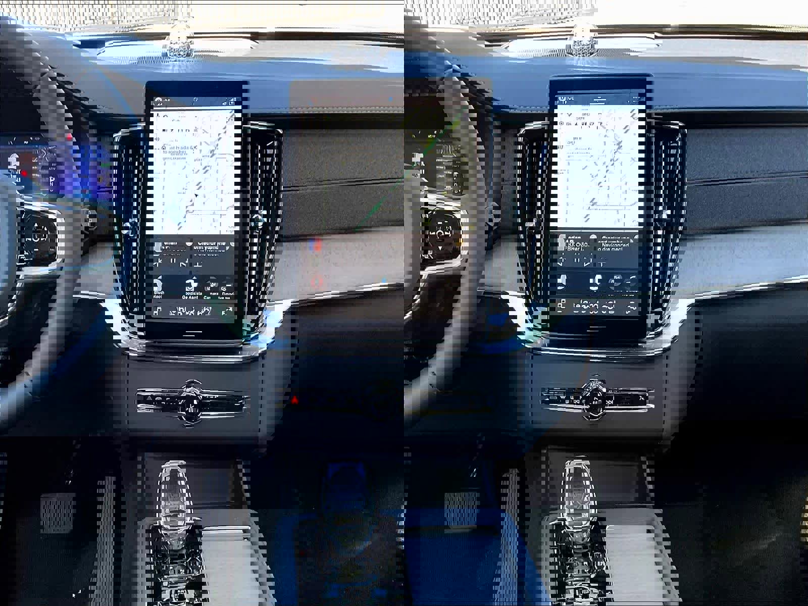 New 2026 Volvo XC90 T8 Ultra w/ Lounge Package image 9