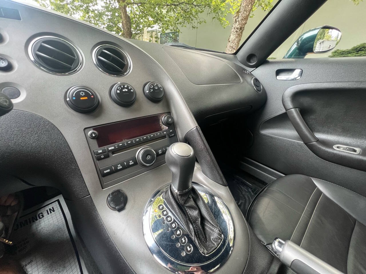 Used 2006 Pontiac Solstice Convertible w/ Premium Package RWD image 16