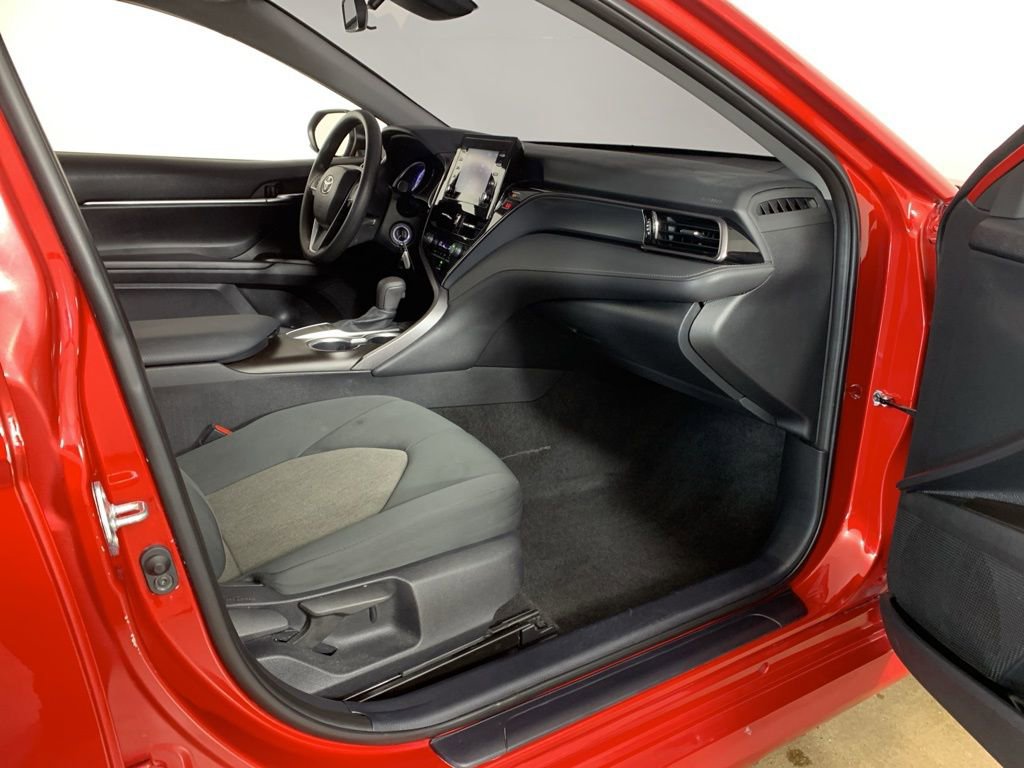 Used 2023 Toyota Camry LE image 36