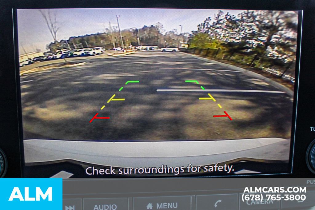 Used 2024 Nissan Rogue S image 33