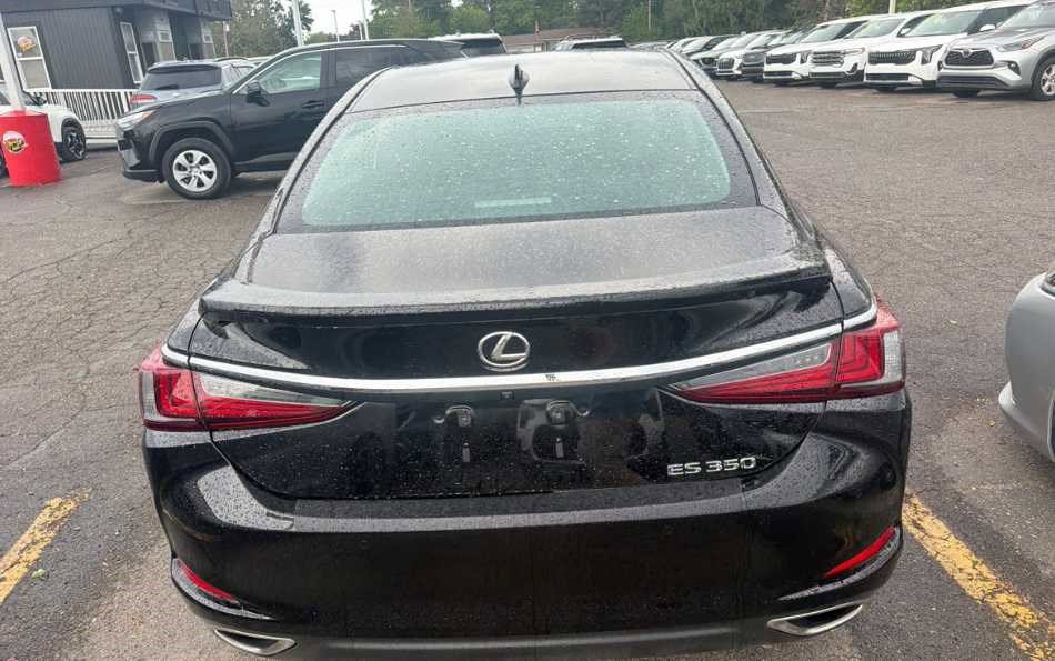 Used 2023 Lexus ES 350 w/ Premium Package FWD image 5