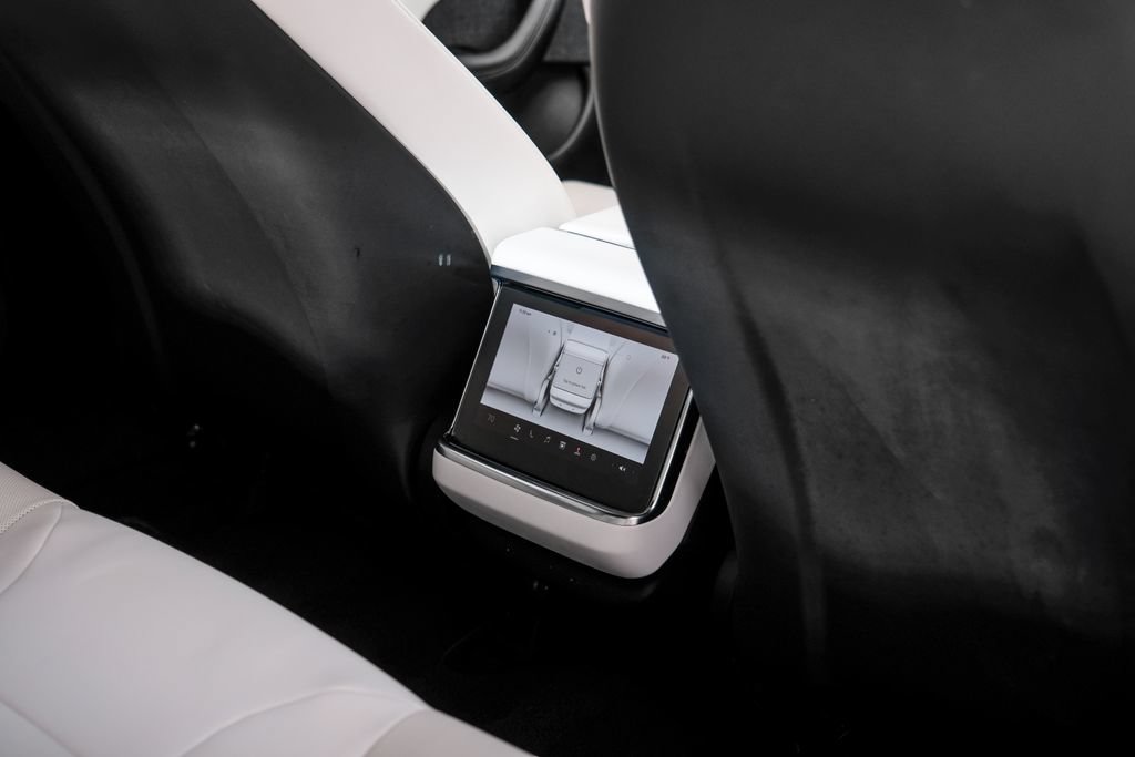Used 2022 Tesla Model S AWD/4WD image 44