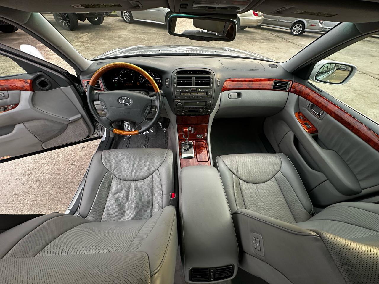 Used 2004 Lexus LS 430 w/ Premium Pkg RWD image 37